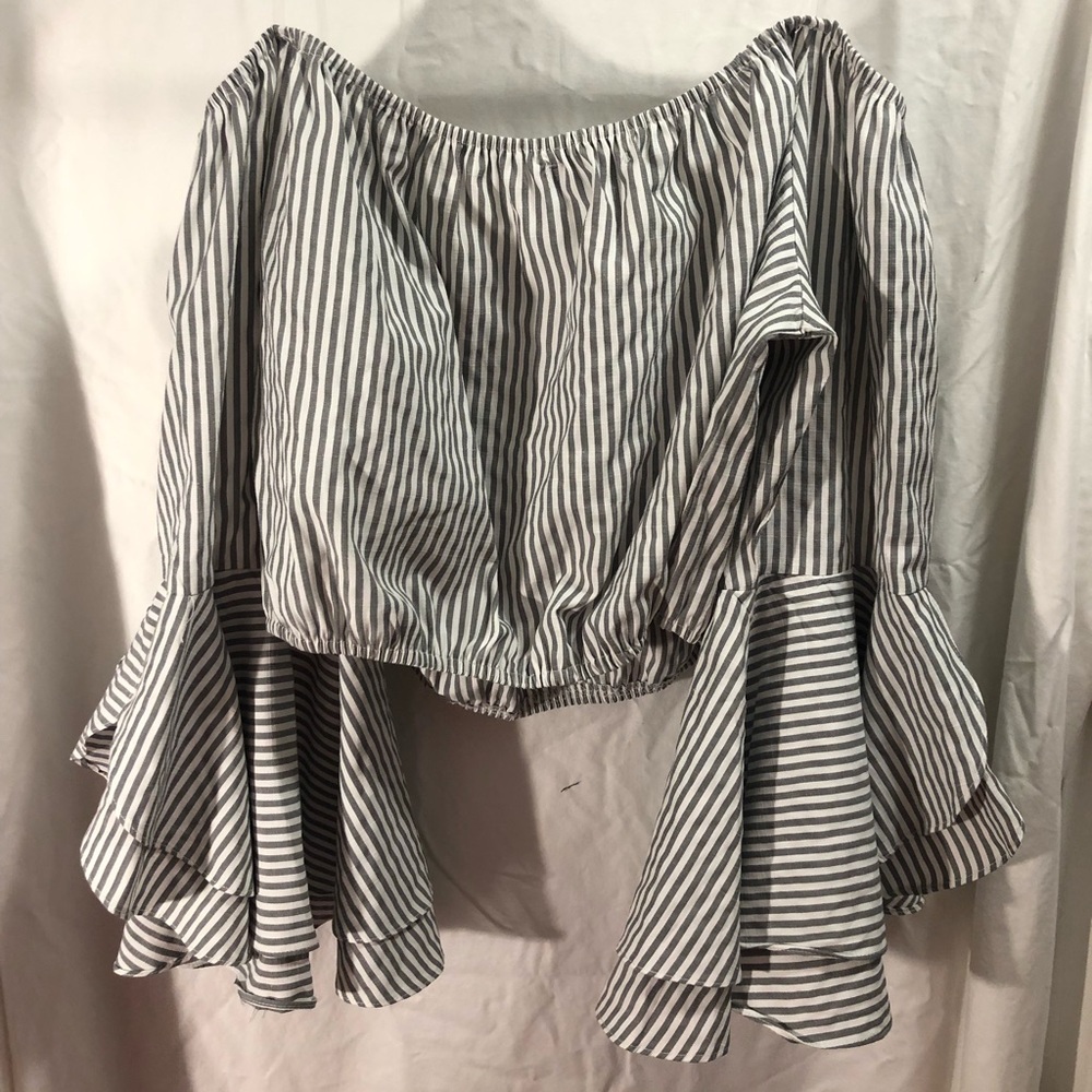 Bell sleeve crop top